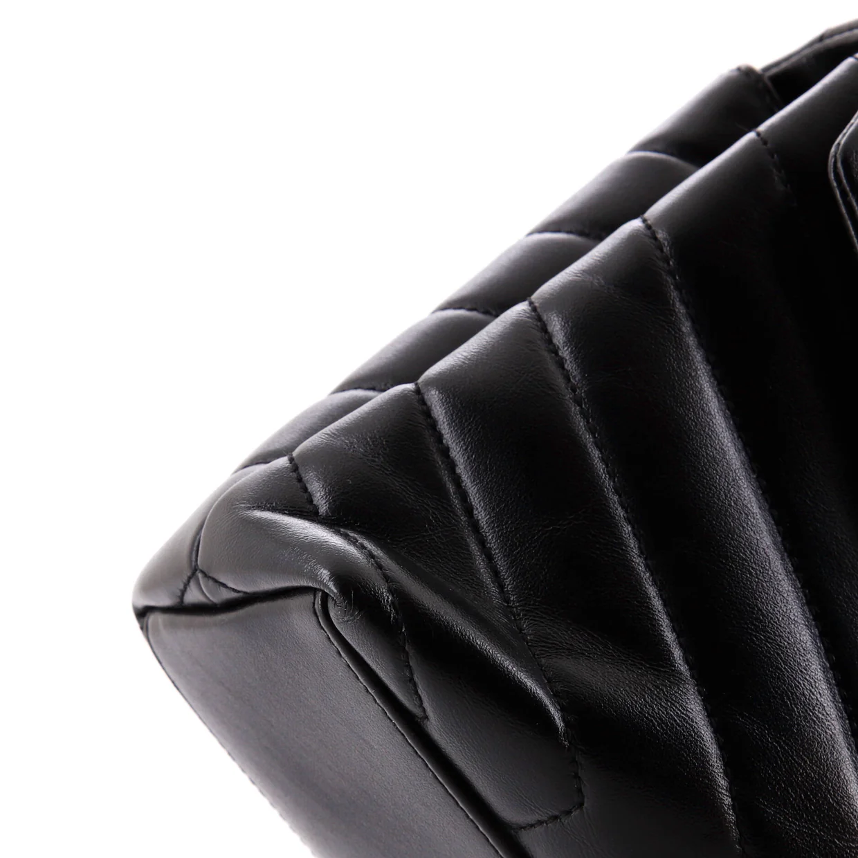 Loulou Shoulder Bag Matelasse Chevron Leather Small - Deep Luxury