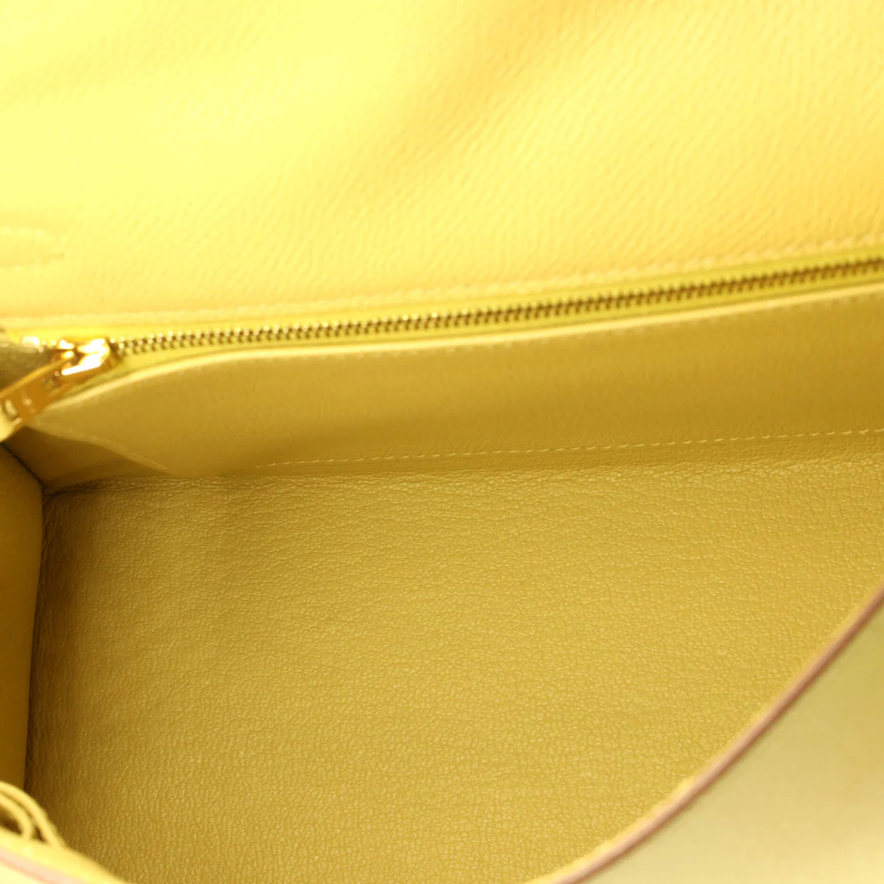 Kelly Handbag Jaune Poussin Epsom with Gold Hardware 25 - Deep Luxury