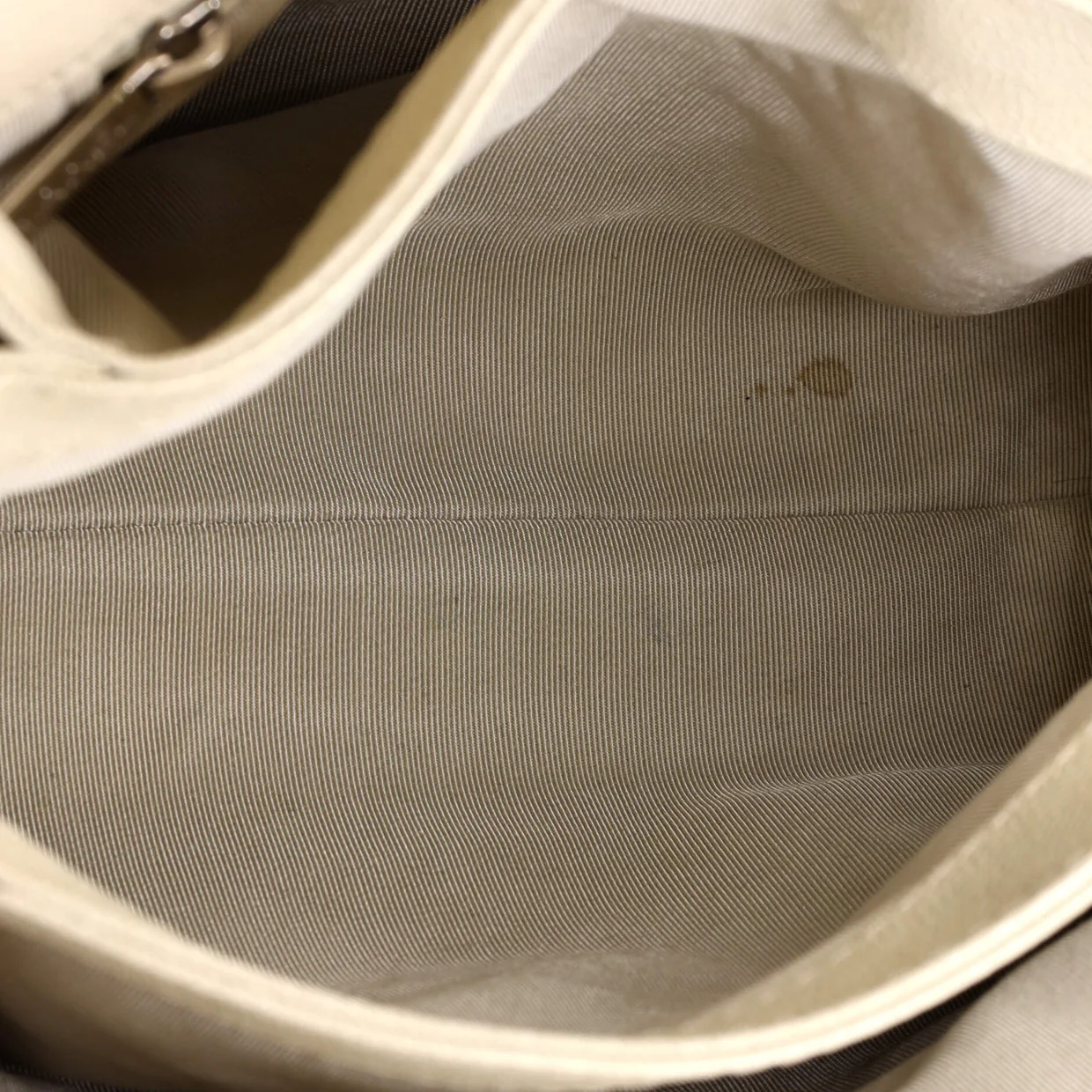 Urban Companion Flap Bag Quilted Caviar Small - Deep Luxury