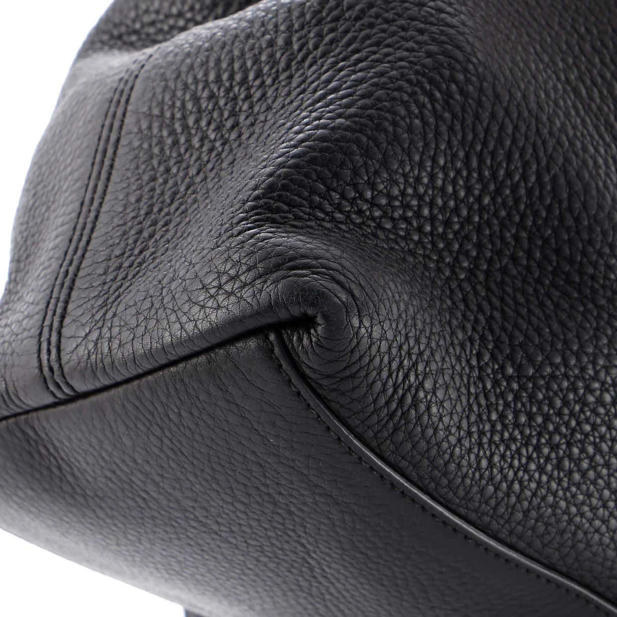 Soho Chain Strap Shoulder Bag Leather Medium - Deep Luxury