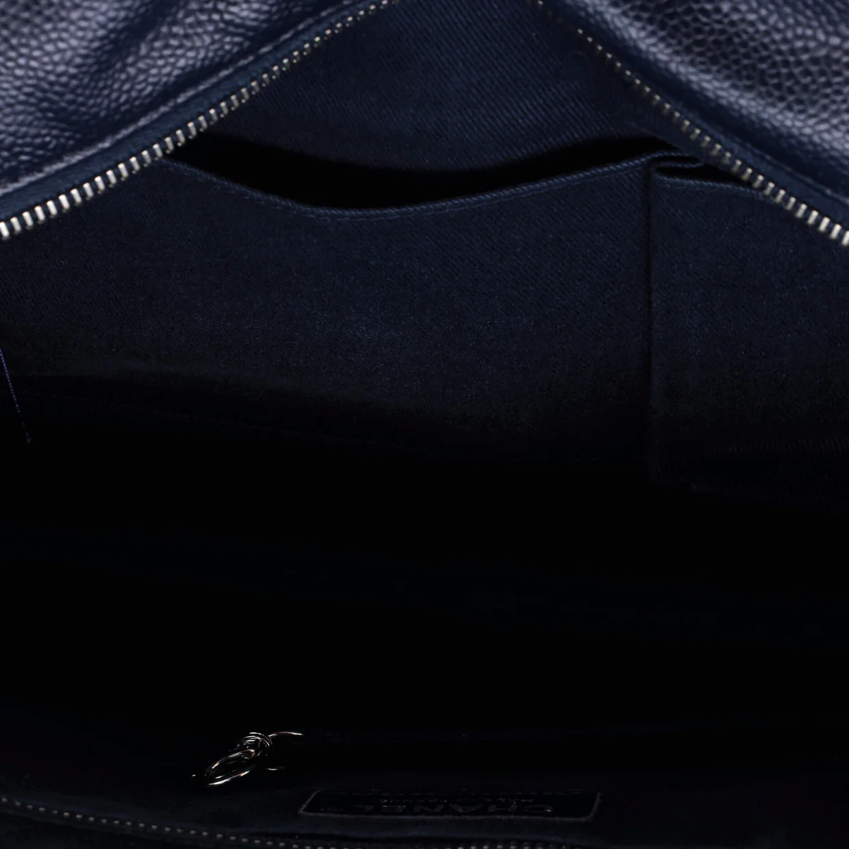 Camera Case Flap Bag Quilted Caviar Medium - Deep Luxury