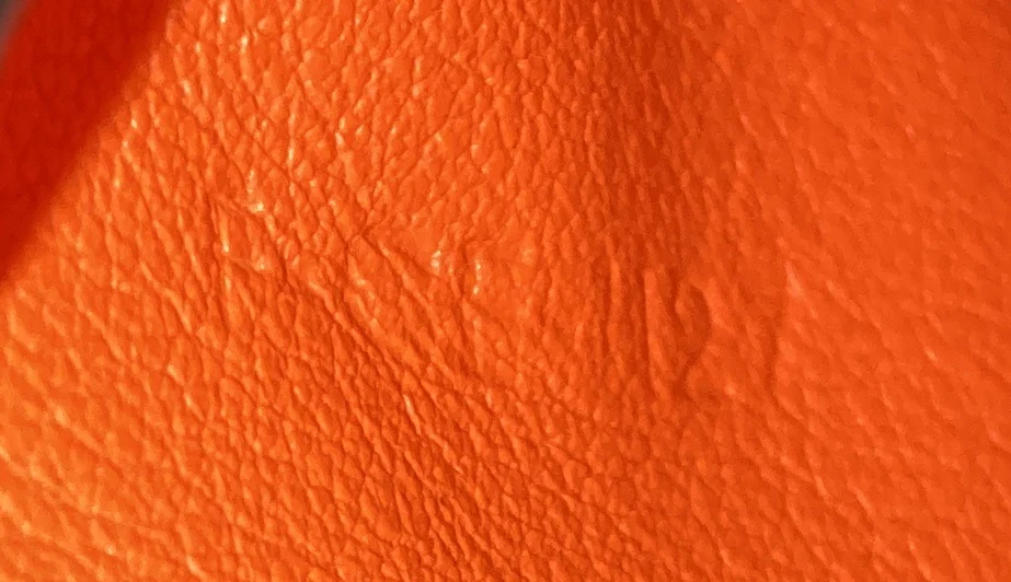 Classic Box Bag Grainy Leather Small - Deep Luxury