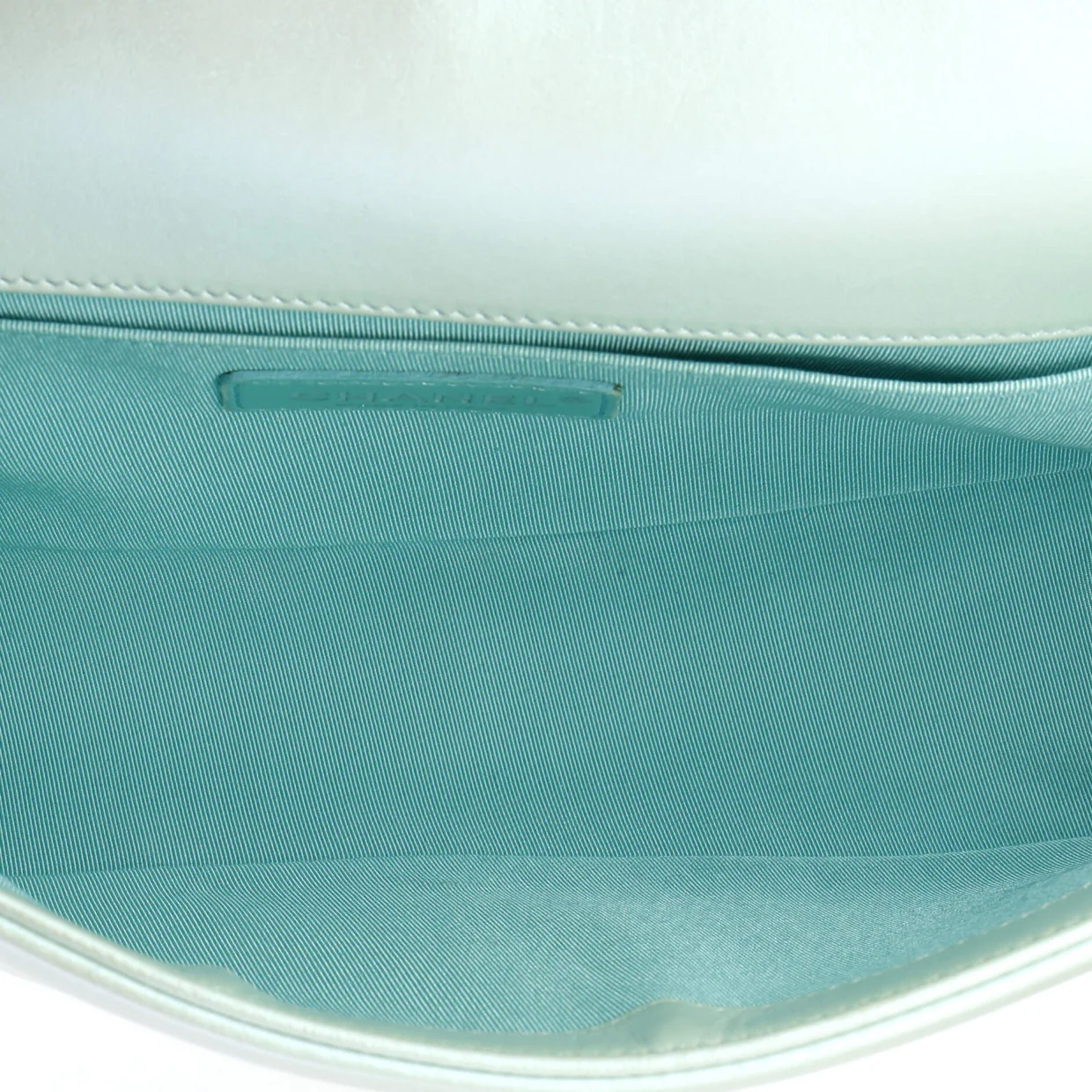 Boy Flap Bag Iridescent Chevron Lambskin Old Medium - Deep Luxury