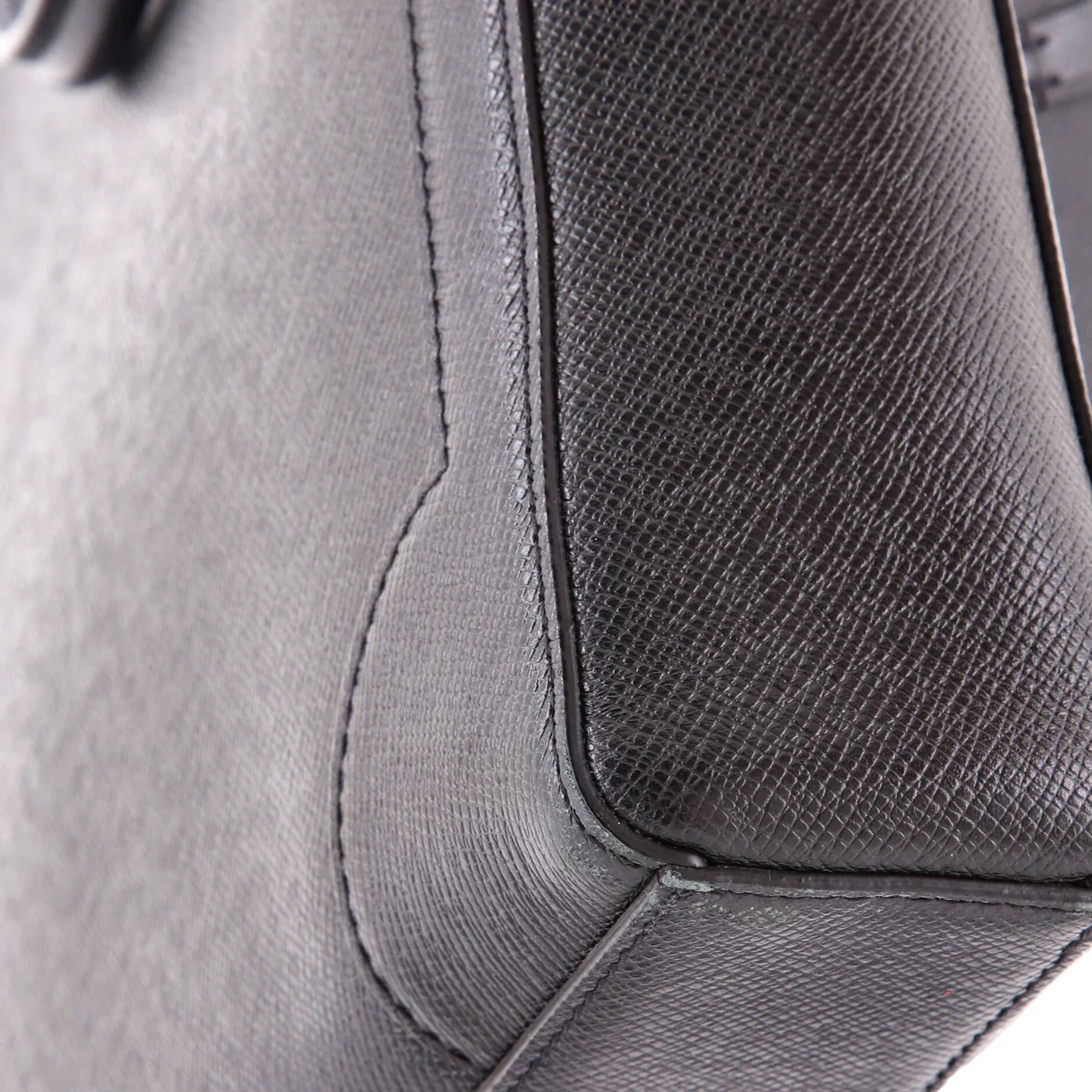 Vertical Tote Taiga Leather - Deep Luxury