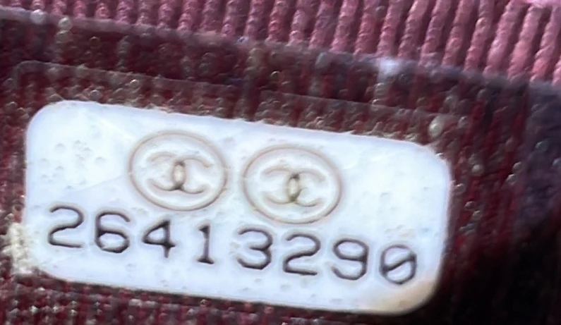 Classic Flap Card Holder on Chain Quilted Caviar Mini - Deep Luxury