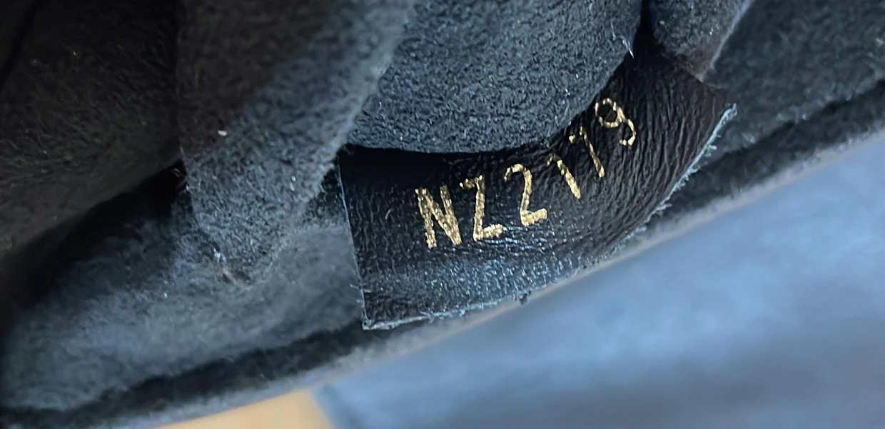 New Wave Chain Bag Quilted Leather MM - Deep Luxury