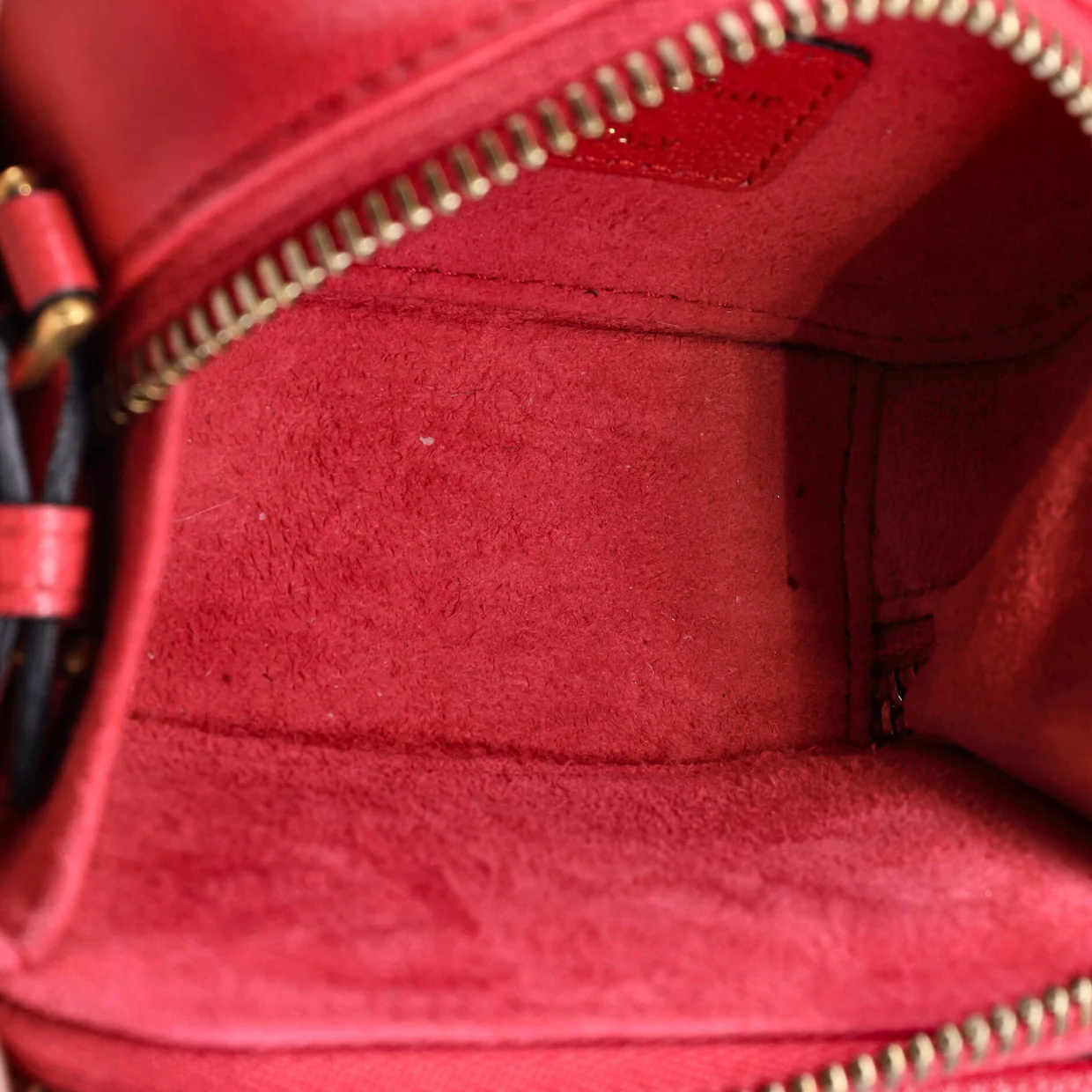 Saddle Shoulder Strap Pouch Goatskin Mini - Deep Luxury
