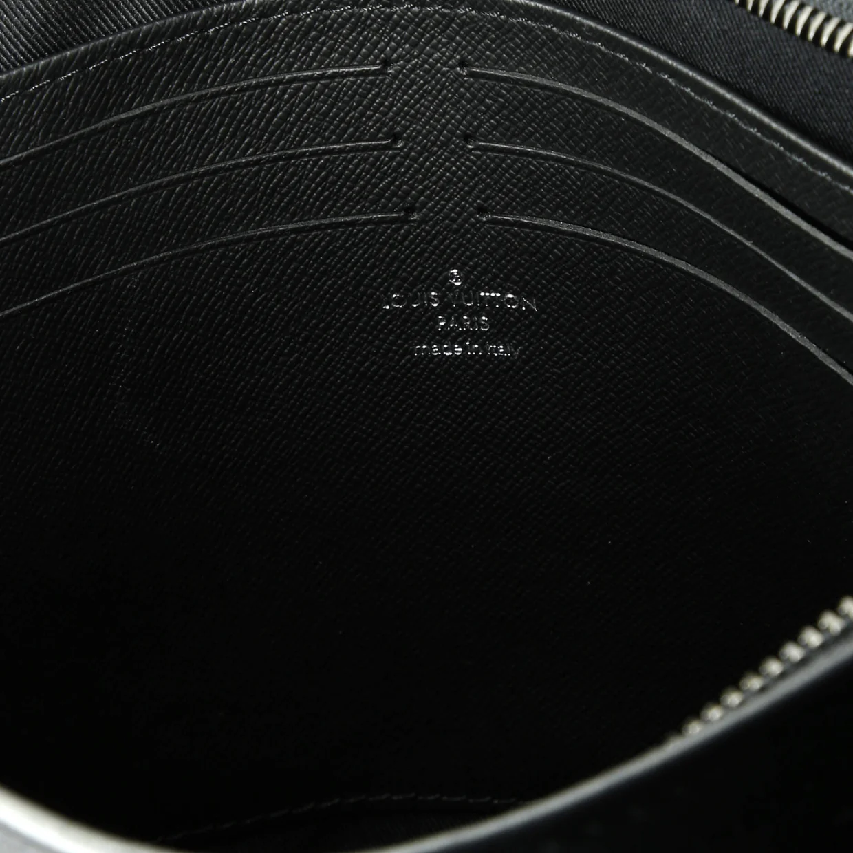 Pochette Voyage Monogram Eclipse Canvas MM - Deep Luxury