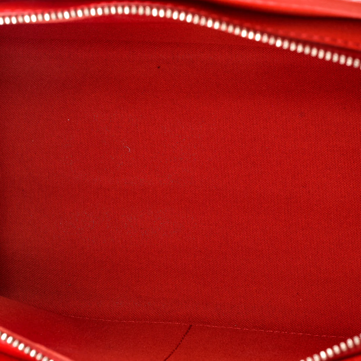 Vaneau Handbag Epi Leather MM - Deep Luxury