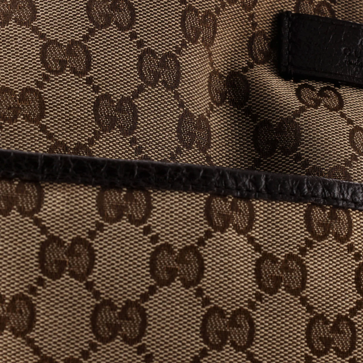 Front Pocket Web Messenger GG Canvas Medium - Deep Luxury