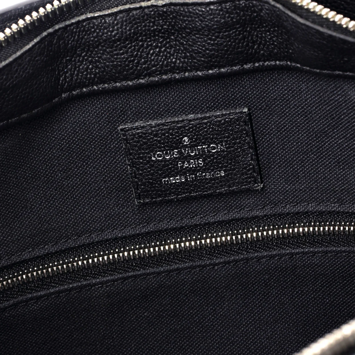 Vaneau Handbag Epi Leather MM - Deep Luxury