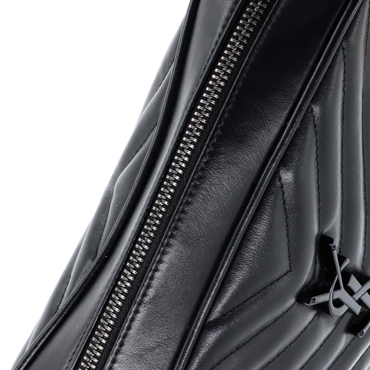 Lou Camera Bag Matelasse Chevron Leather Small - Deep Luxury