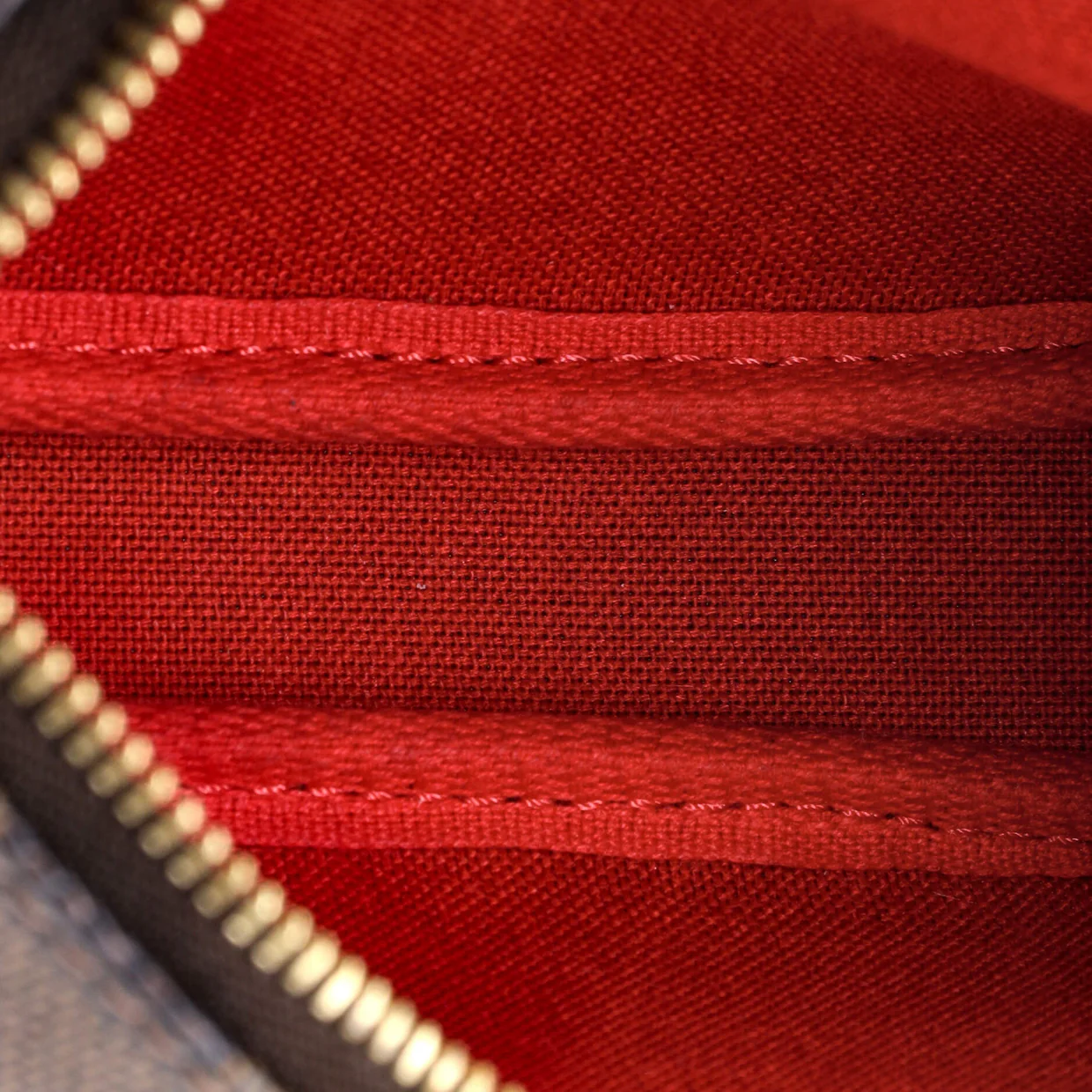 Pochette Accessoires Damier Mini - Deep Luxury