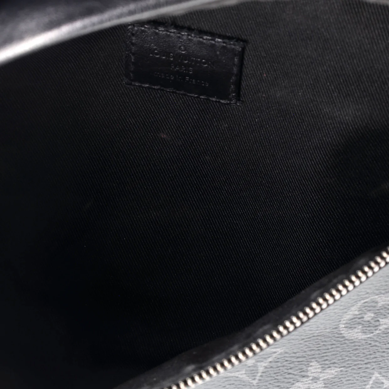 Discovery Bumbag Monogram Eclipse Canvas - Deep Luxury