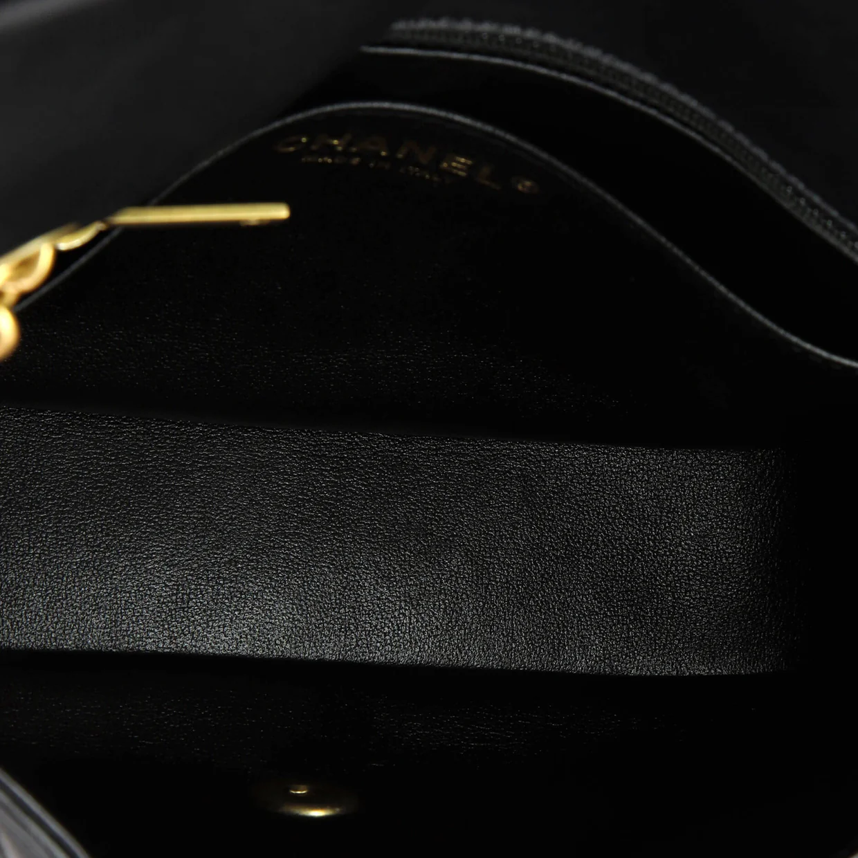 CC Enamel Pearl Charm Me Square Flap Bag Quilted Lambskin Mini - Deep Luxury