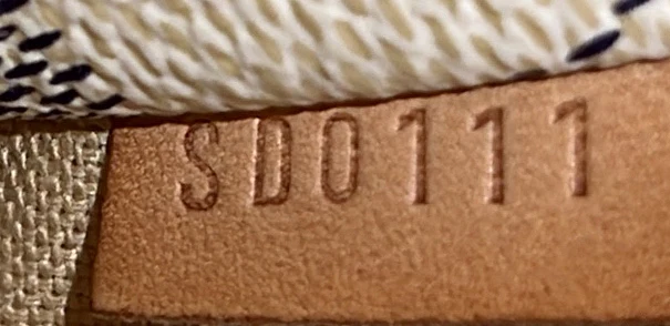 Totally Handbag Damier GM - Deep Luxury