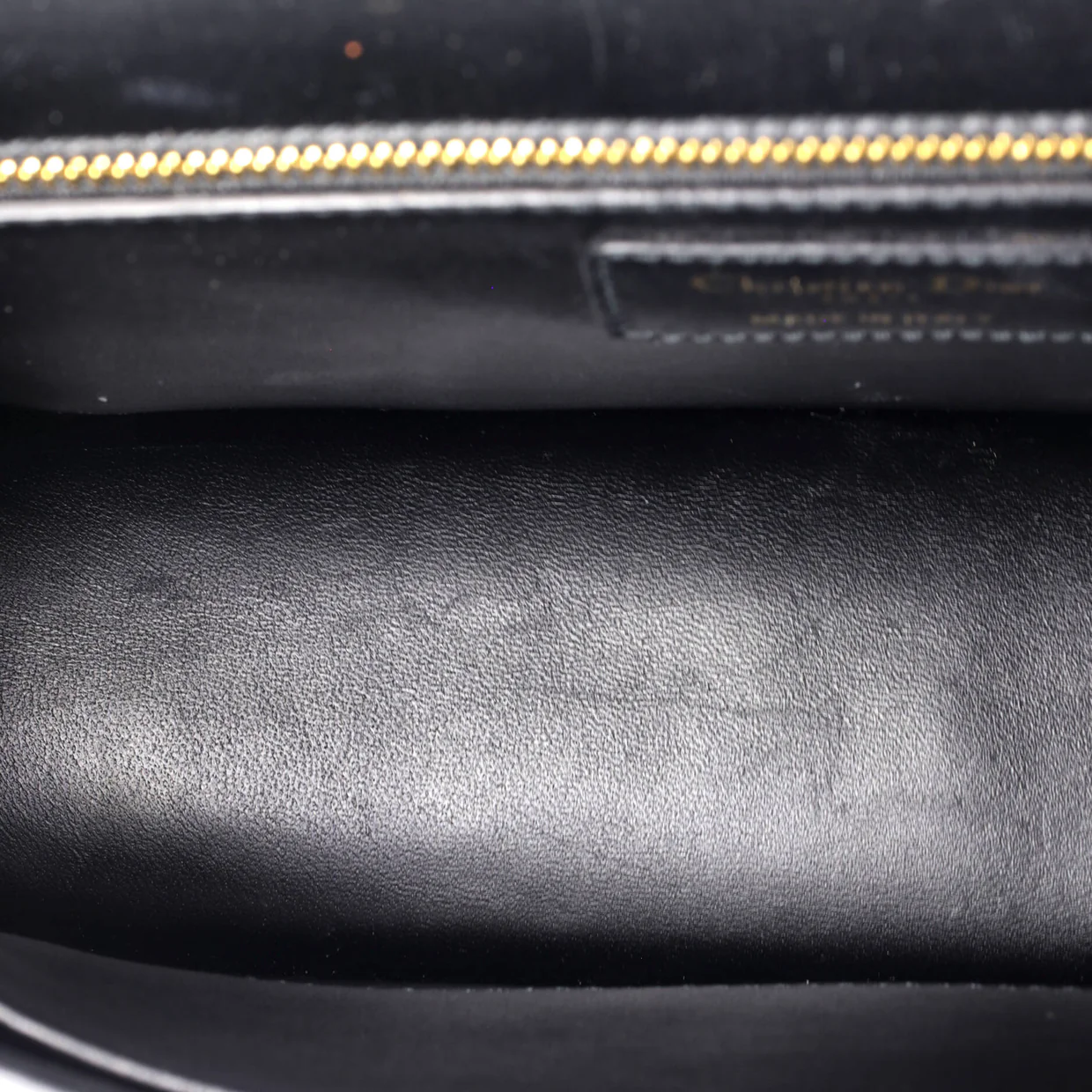30 Montaigne Flap Bag Leather - Deep Luxury