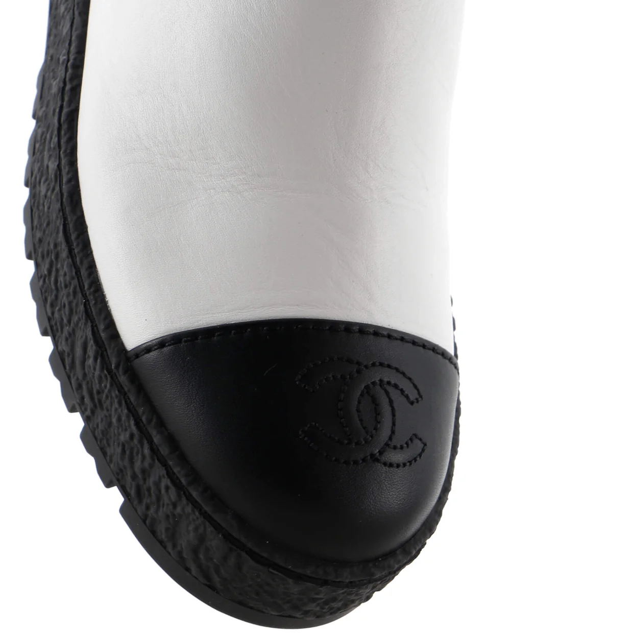 Women's CC Turnlock Cap Toe Chelsea Boots Leather - Deep Luxury