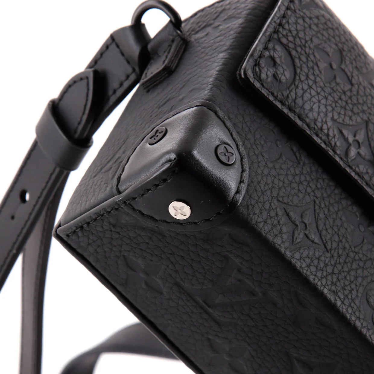 Steamer Wearable Wallet Monogram Taurillon Leather - Deep Luxury