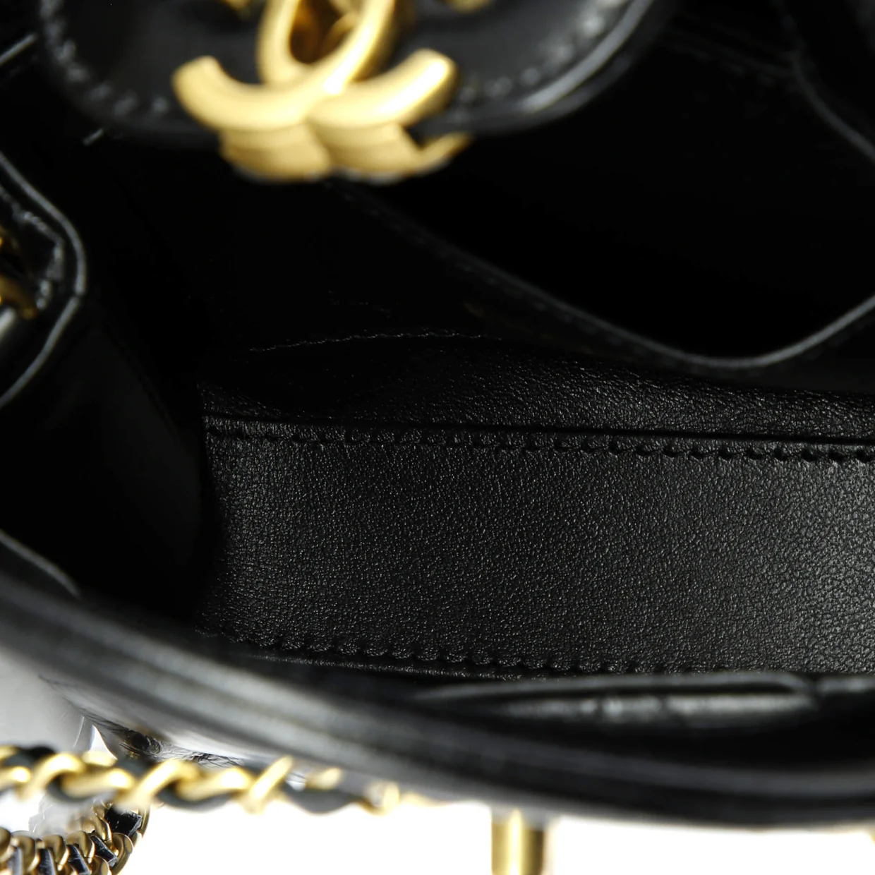 Kelly Top Handle Shopping Bag Quilted Shiny Aged Calfskin Nano - Deep Luxury