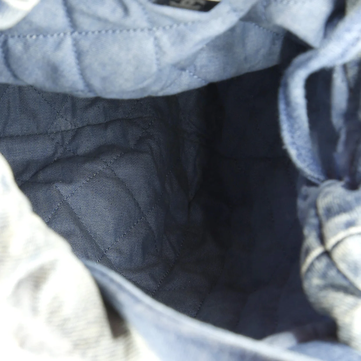 22 Chain Backpack Quilted Denim Medium - Deep Luxury