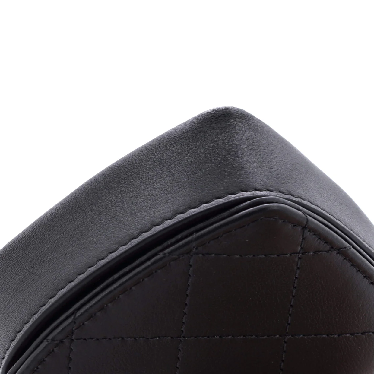 So Black Tray Coin Pouch Quilted Lambskin - Deep Luxury