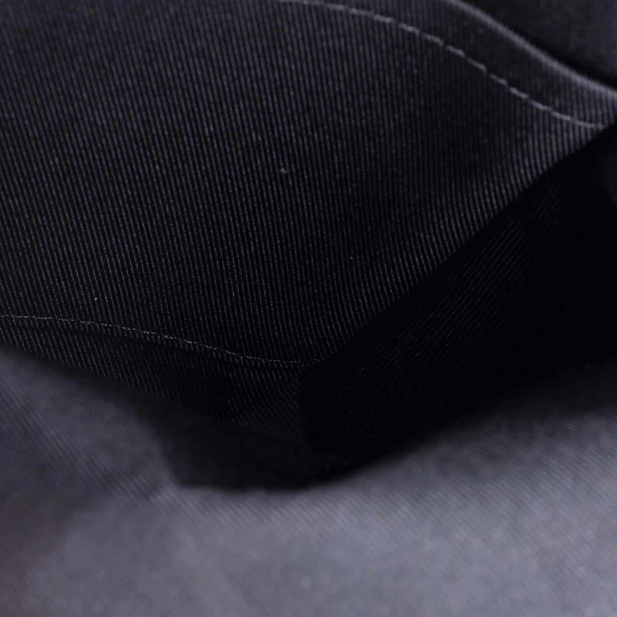 Outdoor Slingbag Monogram Taigarama - Deep Luxury