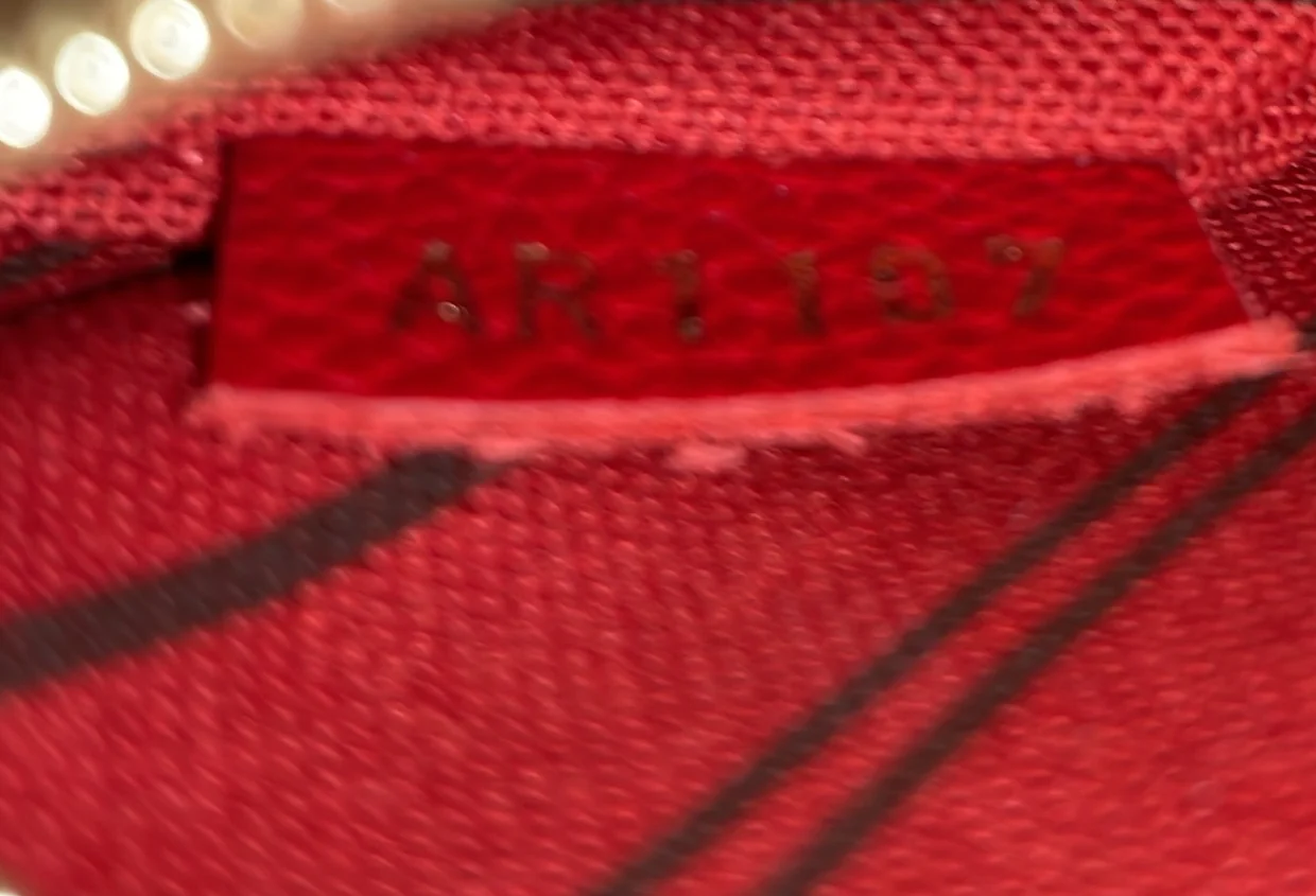 Pochette Metis Monogram Empreinte Leather - Deep Luxury