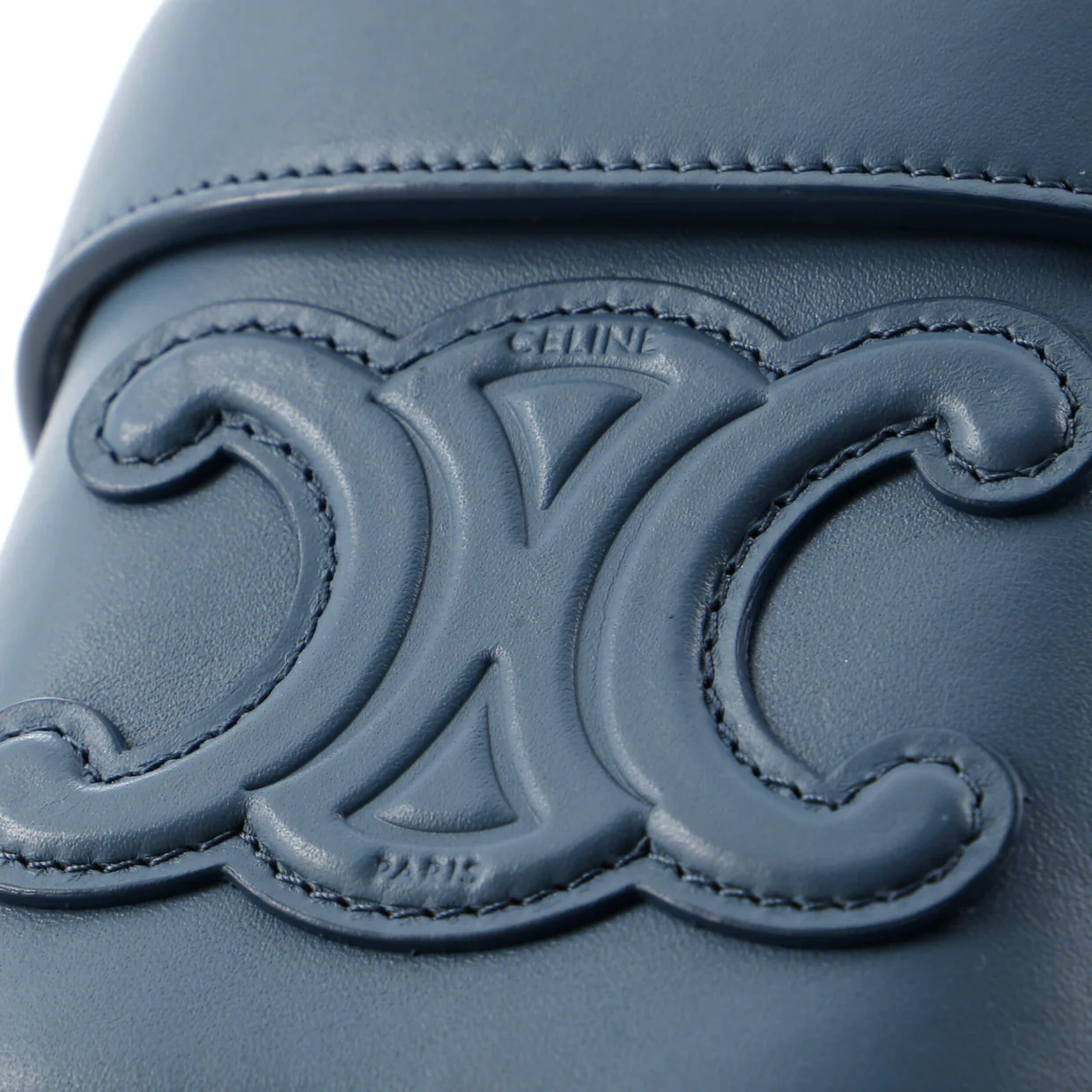 Cuir Triomphe Box Bag Leather Small - Deep Luxury