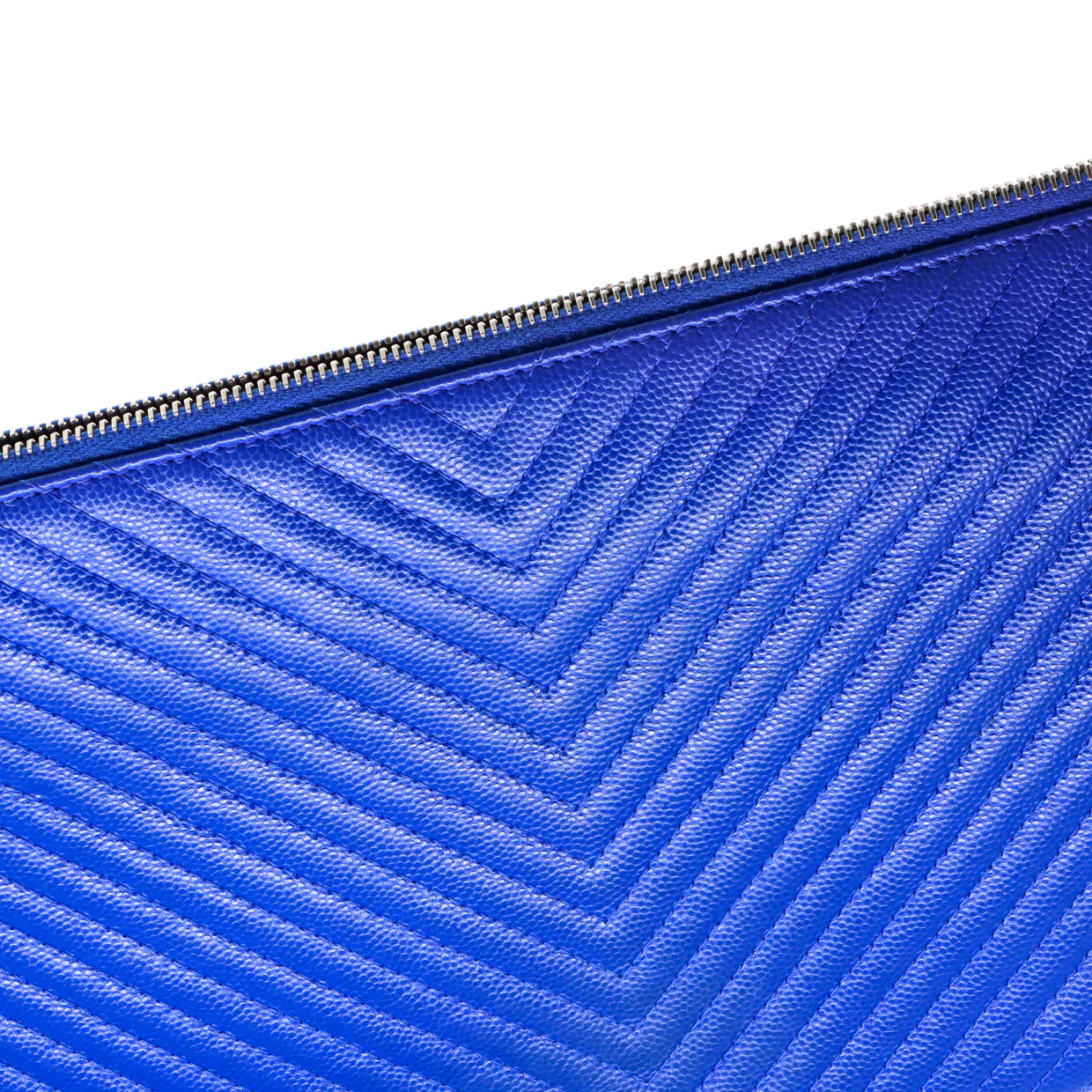 Classic Double Pocket Zip Pouch Chevron Caviar Medium - Deep Luxury