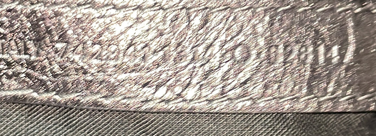 Crush Chain Tote Leather Medium - Deep Luxury