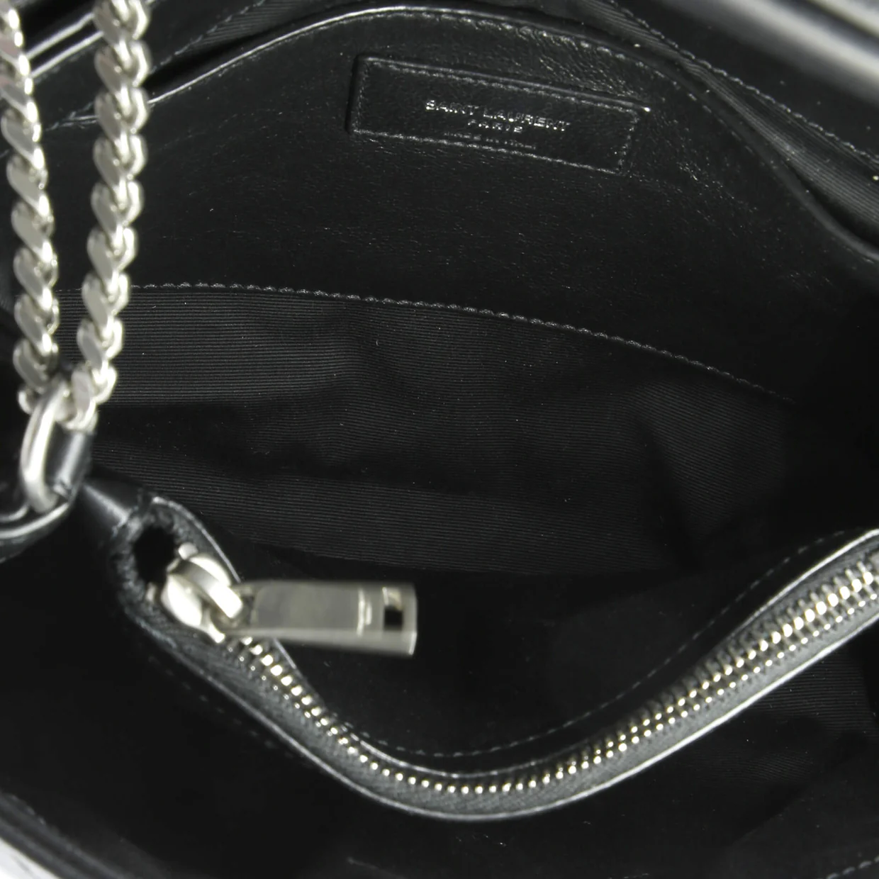 Loulou Shoulder Bag Matelasse Chevron Leather Small - Deep Luxury