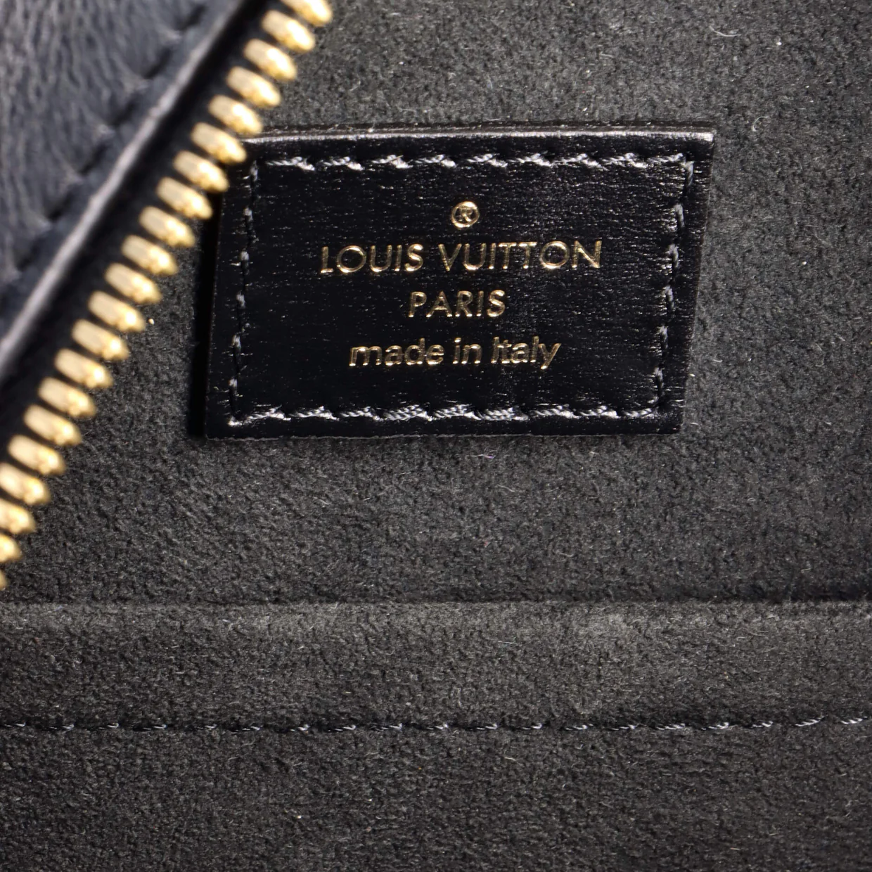 Boite Chapeau Souple Bag Monogram Vernis MM - Deep Luxury