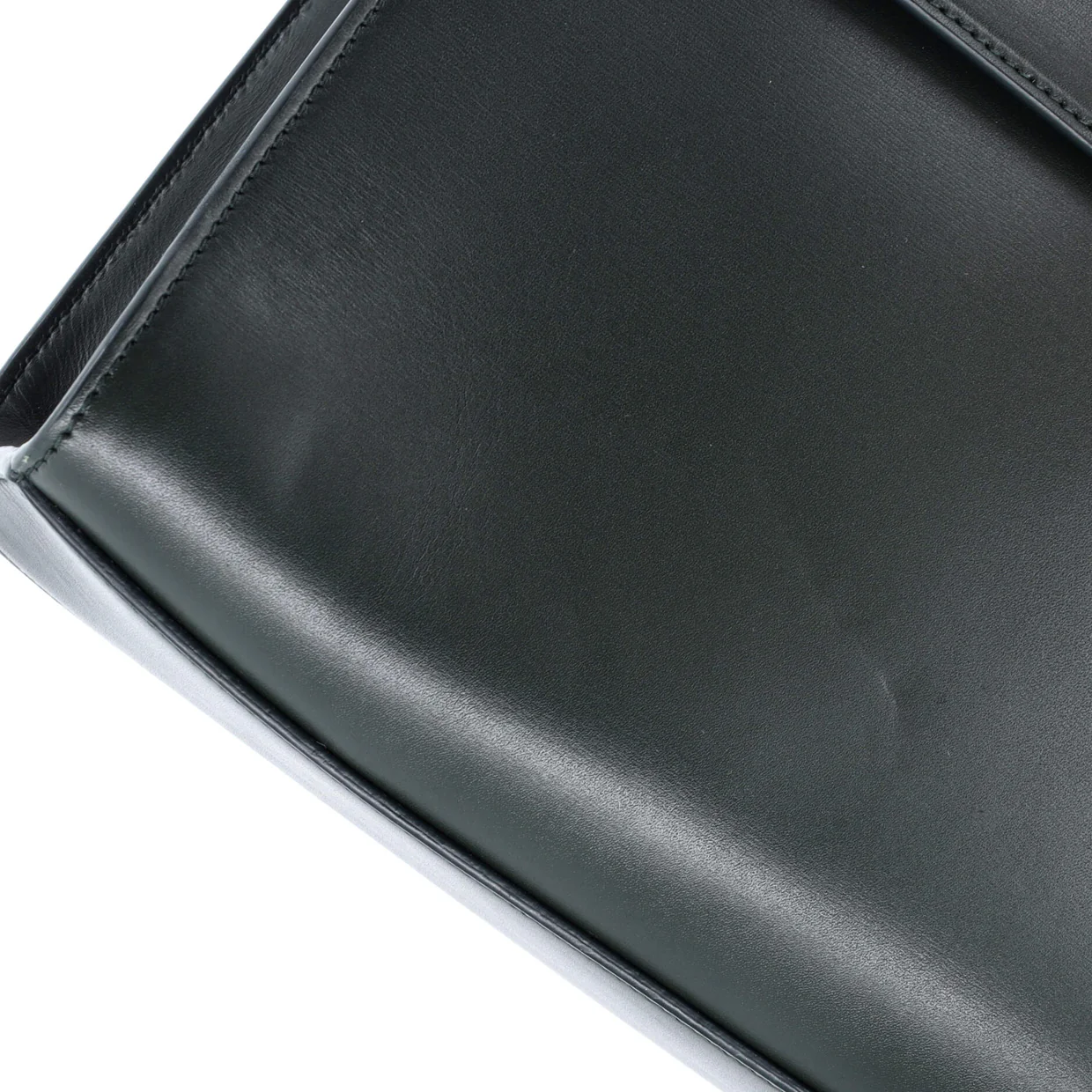 Manhattan Shoulder Bag Leather Medium - Deep Luxury