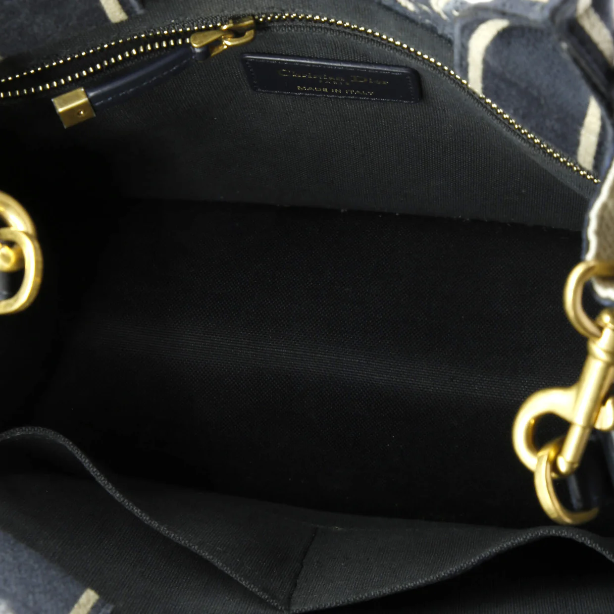 Book Tote with Strap Oblique Canvas Small - Deep Luxury