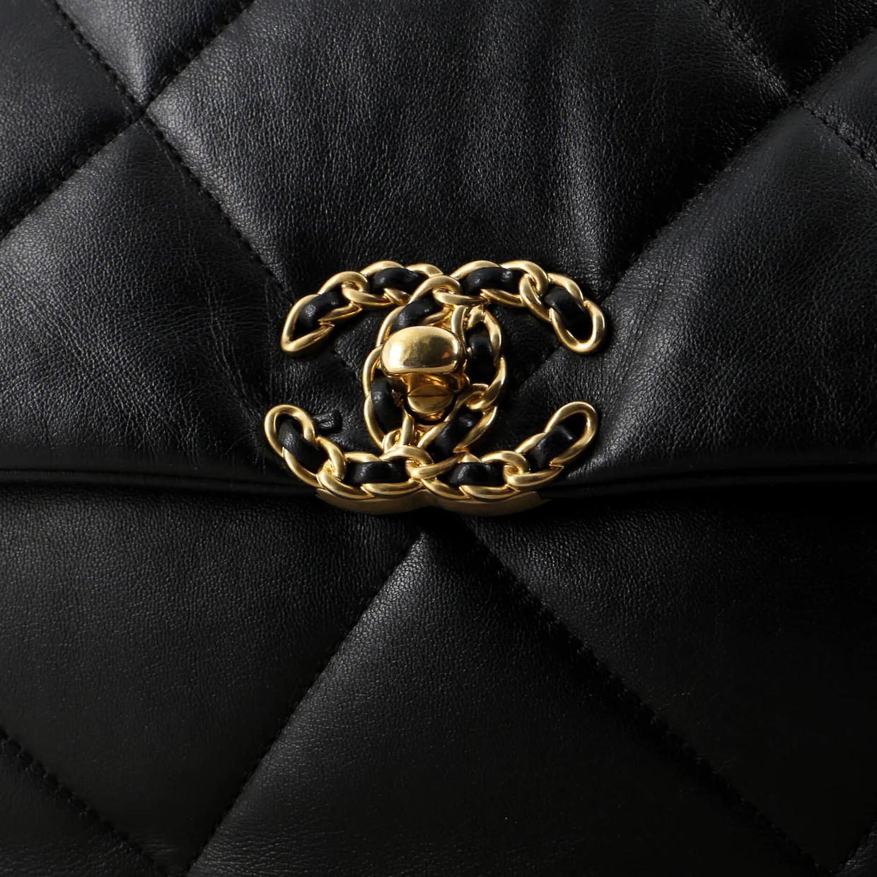 19 Flap Bag Quilted Leather Maxi - Deep Luxury