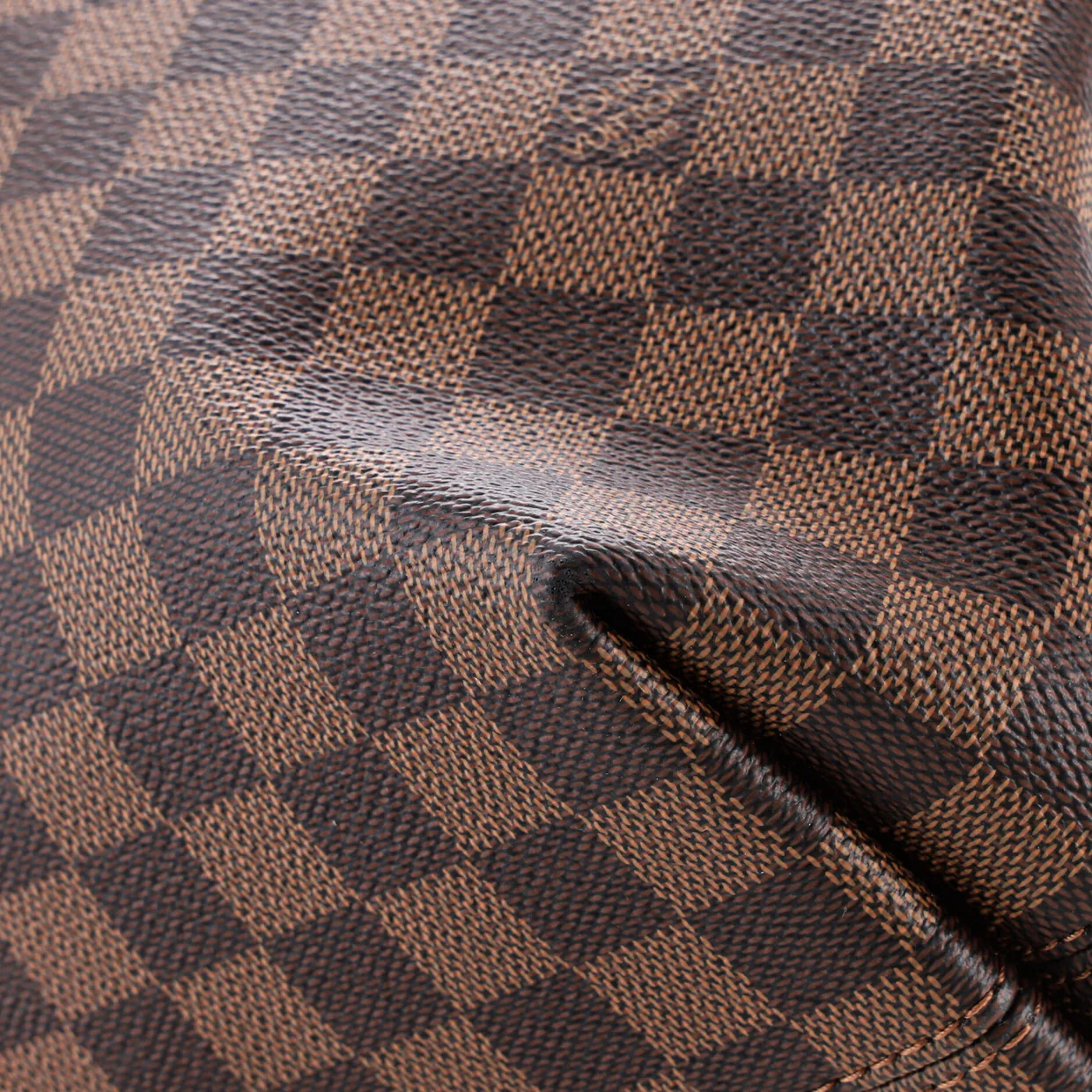 Graceful Handbag Damier MM - Deep Luxury