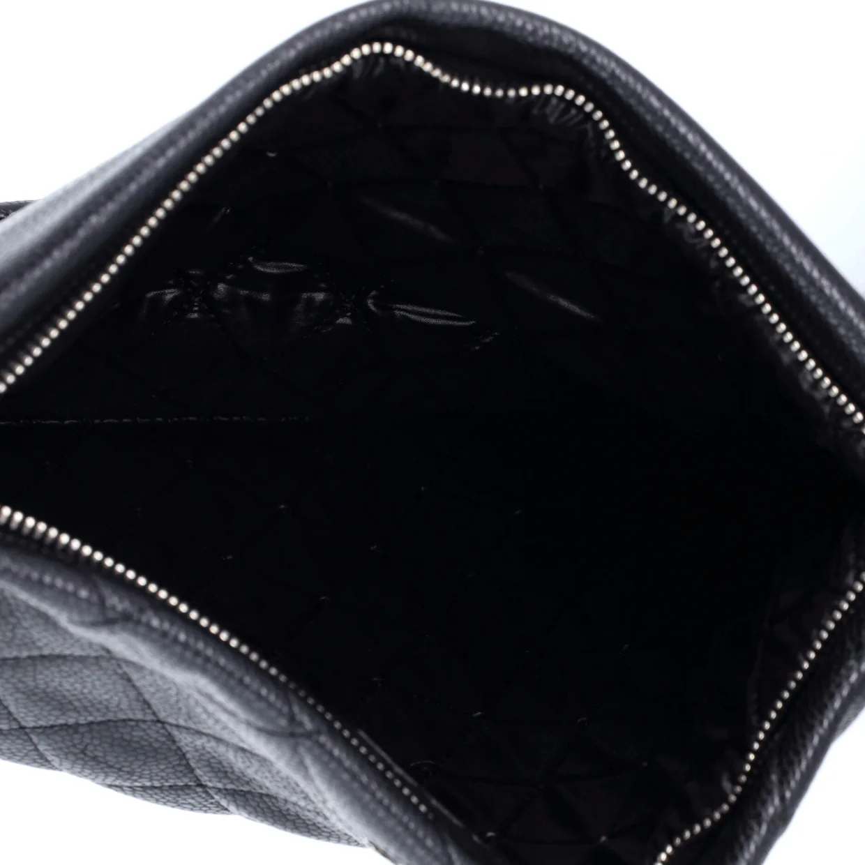 Beauty CC Clutch Quilted Caviar - Deep Luxury