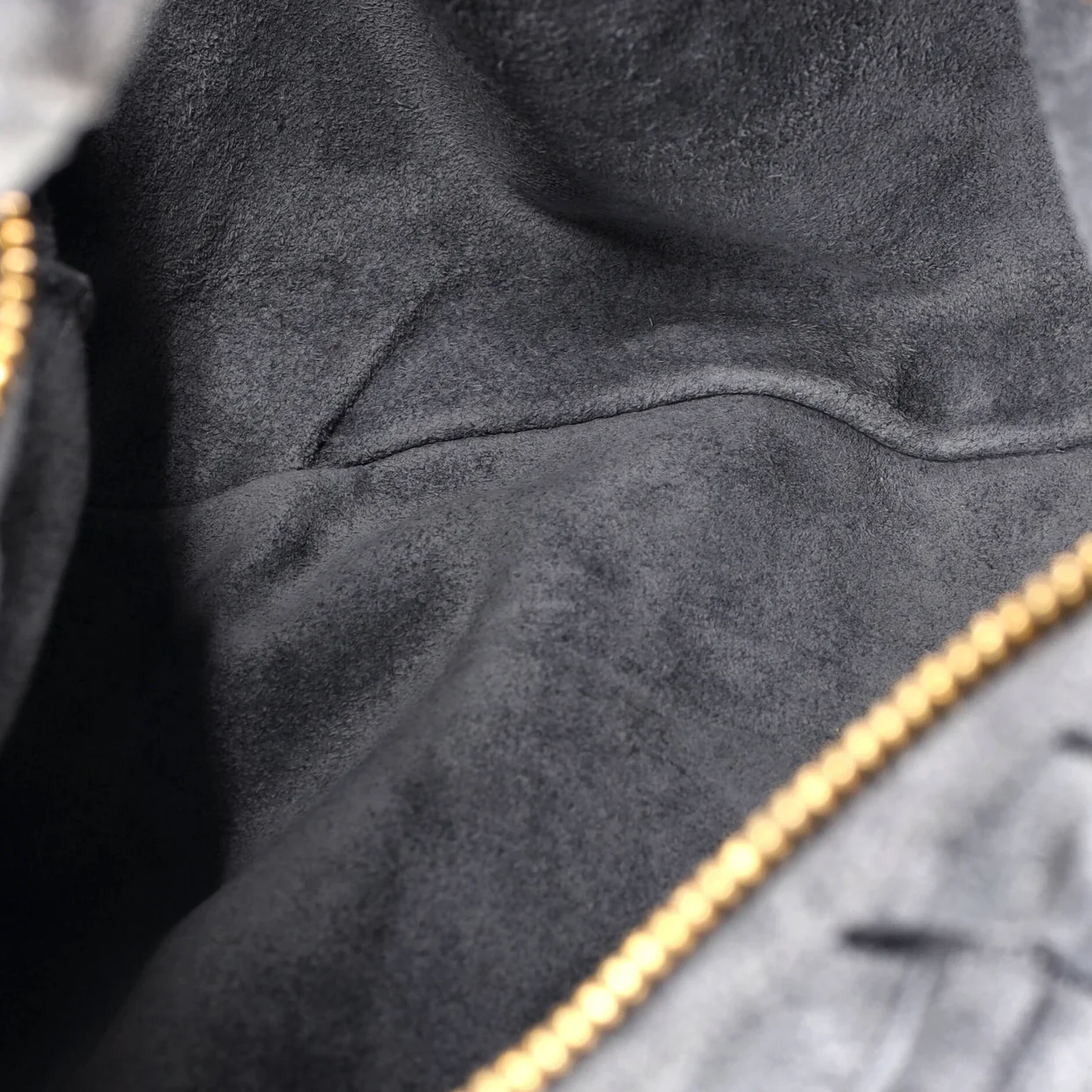 BV Jodie Hobo Intrecciato Suede Teen - Deep Luxury