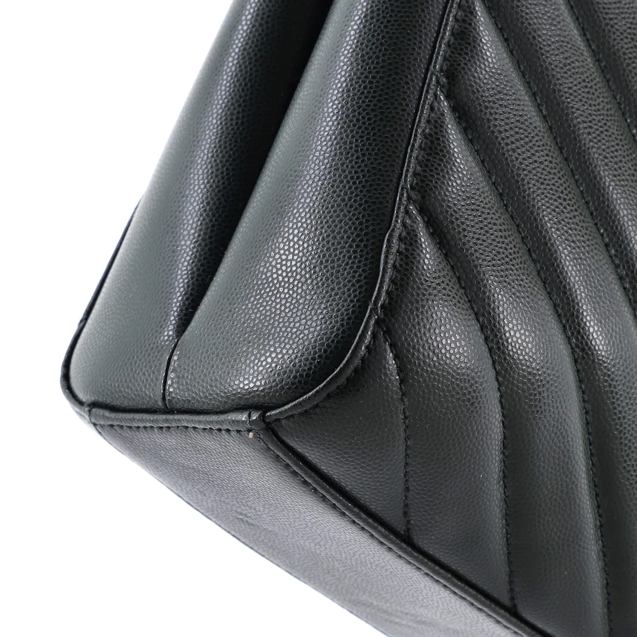 Tribeca Shopping Tote Matelasse Chevron Leather Medium - Deep Luxury