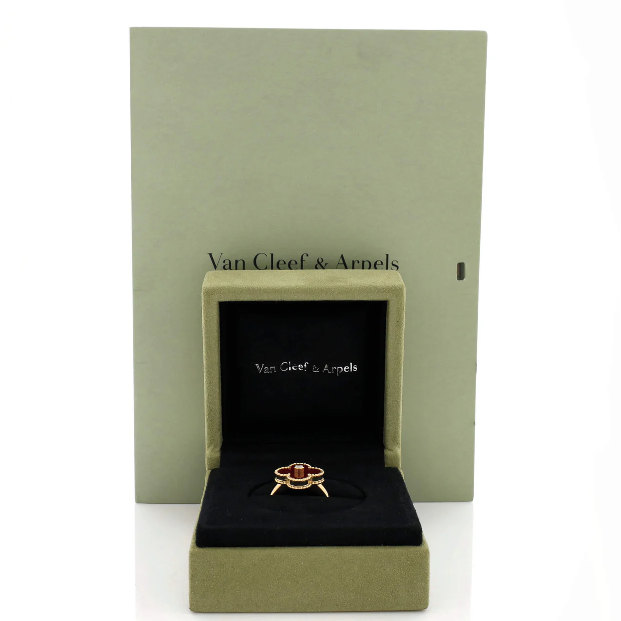 Vintage Alhambra Ring 18K Yellow Gold with Carnelian and Diamond - Deep Luxury