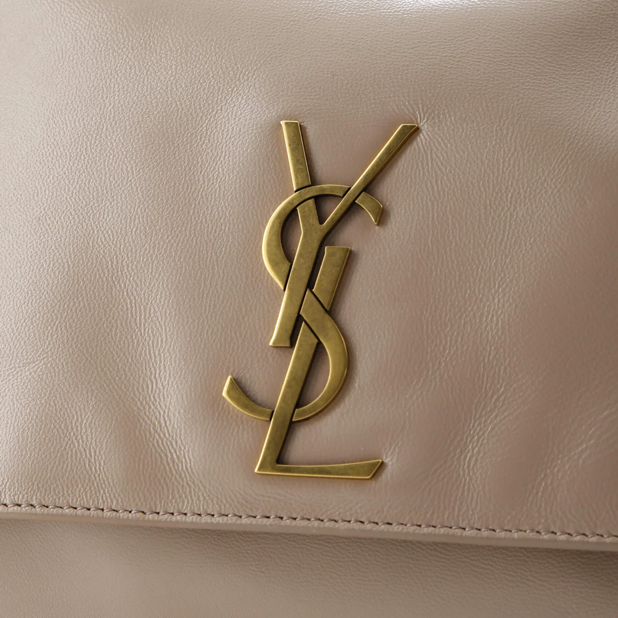 Classic Monogram Reversible Shoulder Bag Leather Medium - Deep Luxury