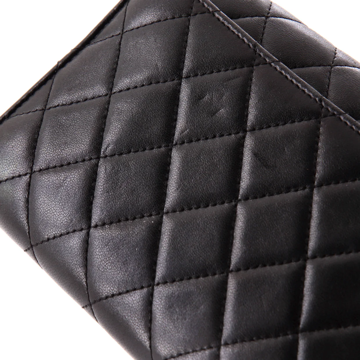 Wallet on Short Chain Quilted Lambskin - Deep Luxury