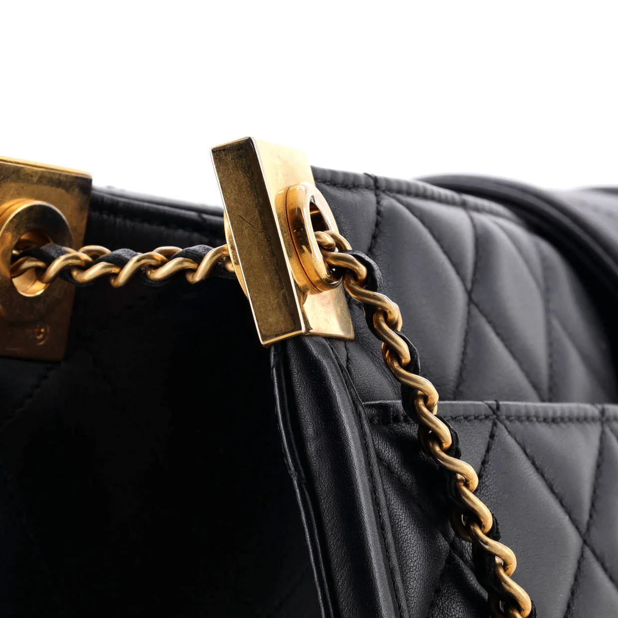 Elegant CC Tote Quilted Lambskin Medium - Deep Luxury