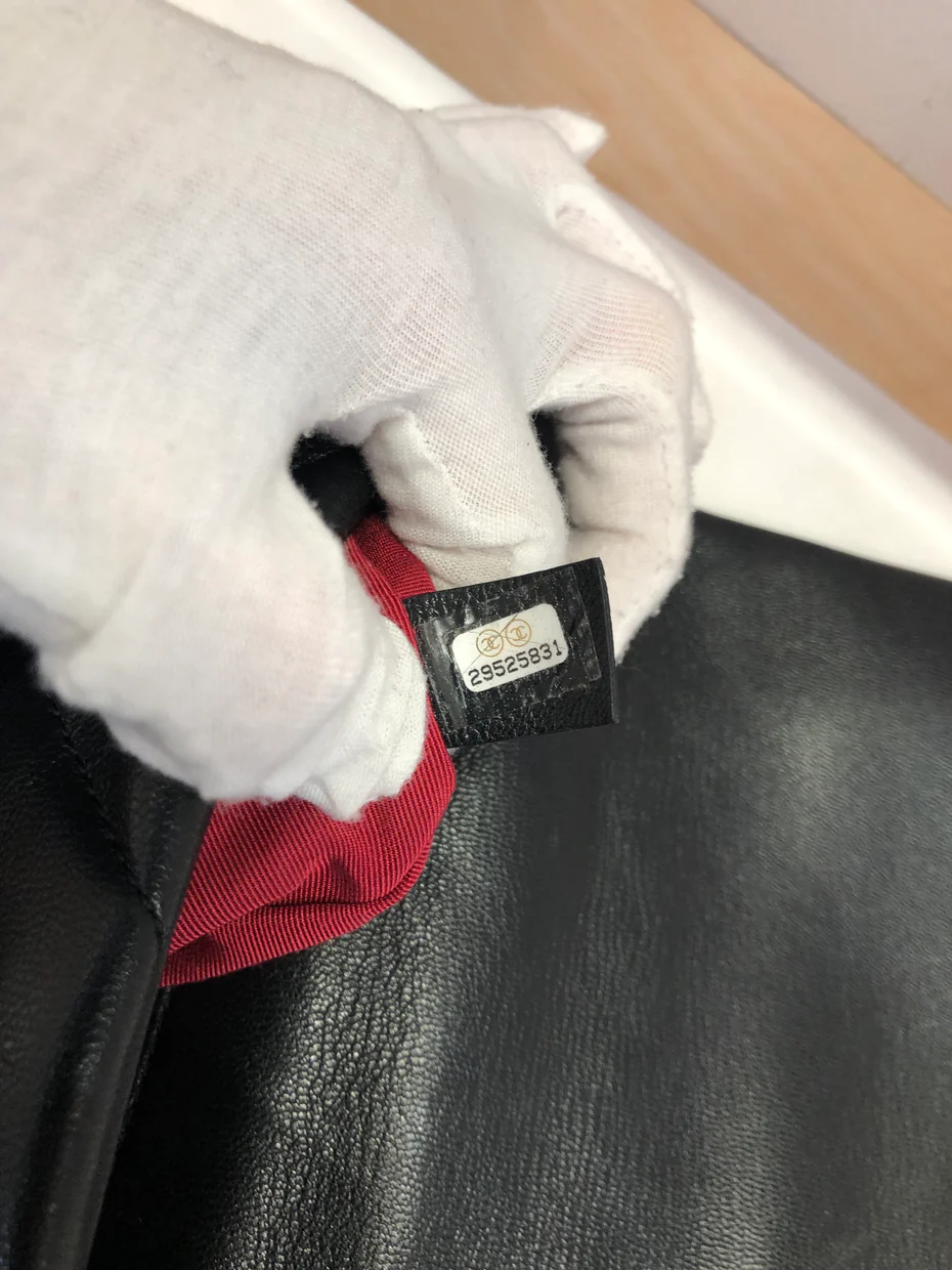 19 Flap Bag Quilted Shiny Crumpled Calfskin Medium - Deep Luxury