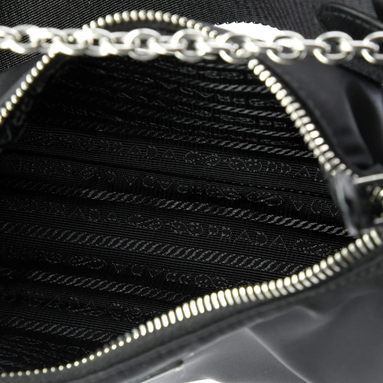 Re-Edition 2005 Shoulder Bag Tessuto Small - Deep Luxury