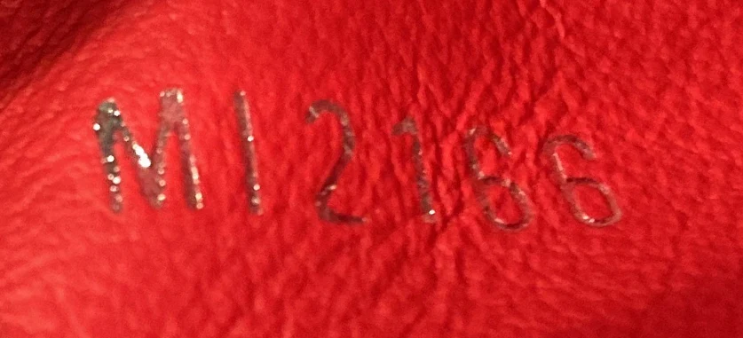 Capucines Bag Leather BB - Deep Luxury