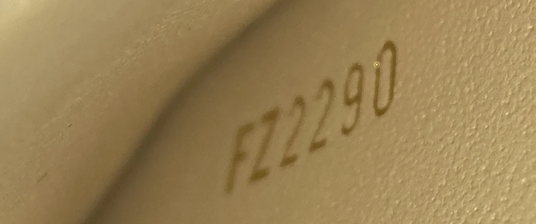 Vertical Trunk Pochette Reverse Monogram Canvas - Deep Luxury