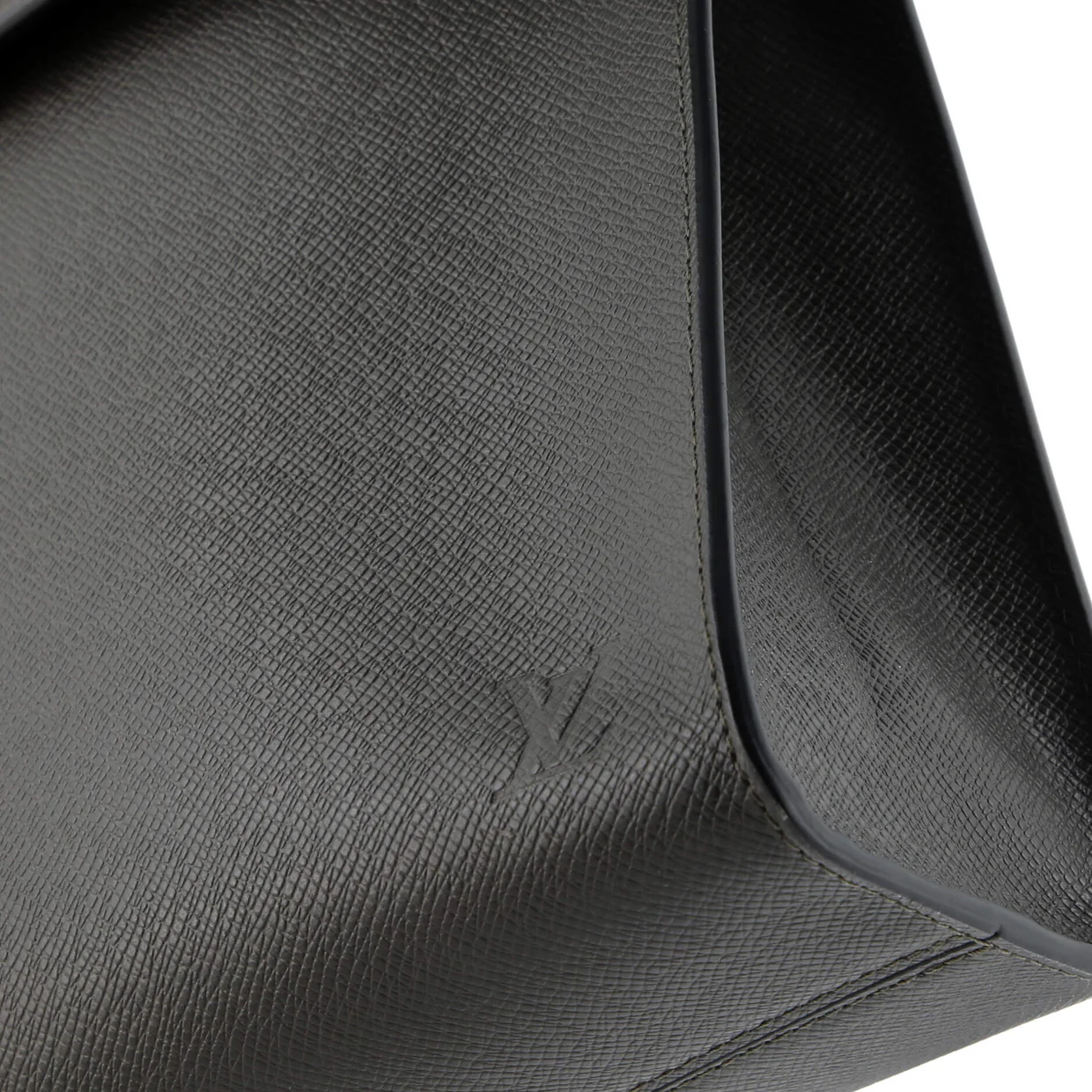 Robusto Briefcase Monogram Canvas and Taiga Leather - Deep Luxury