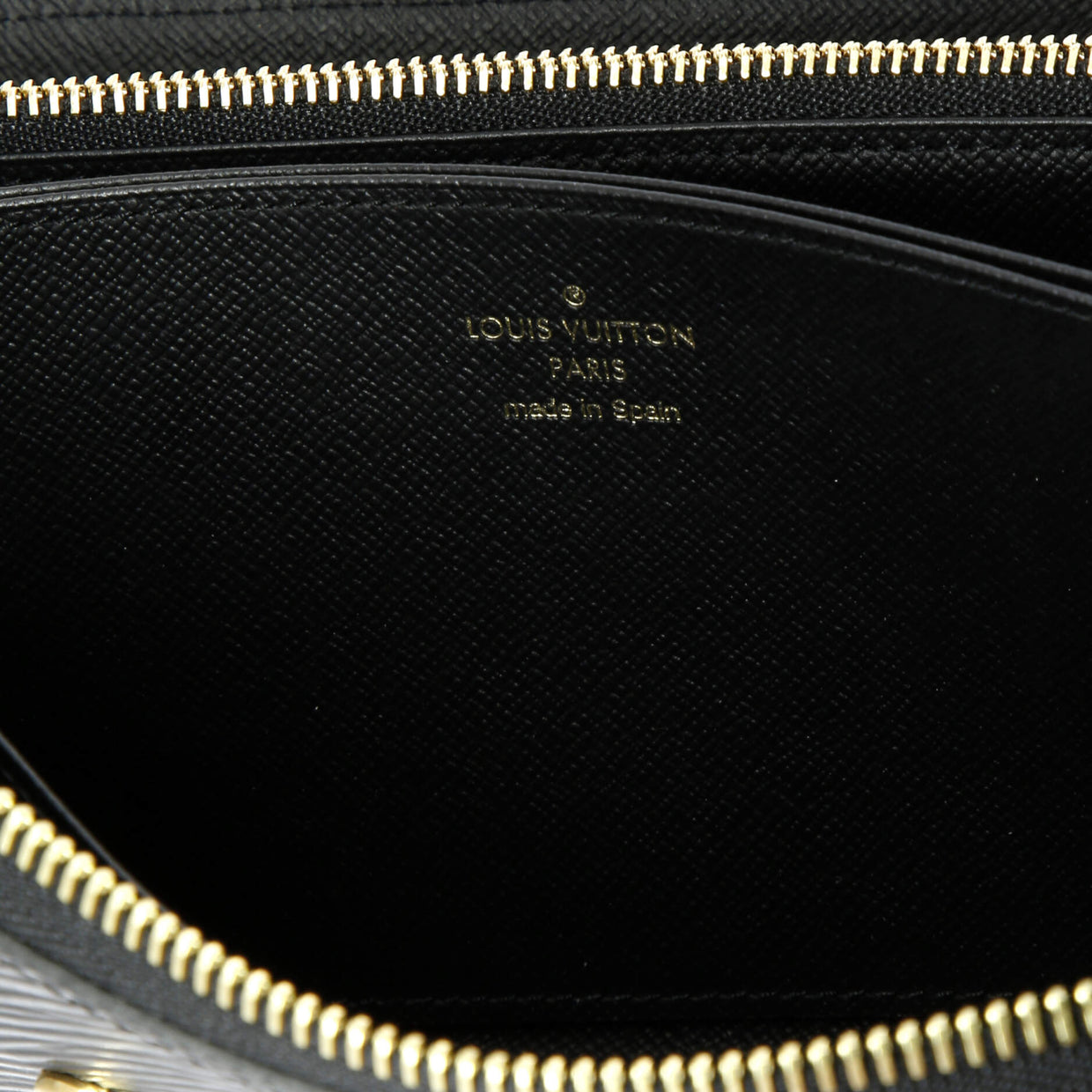 Zippy Wallet Love Lock Epi Leather - Deep Luxury